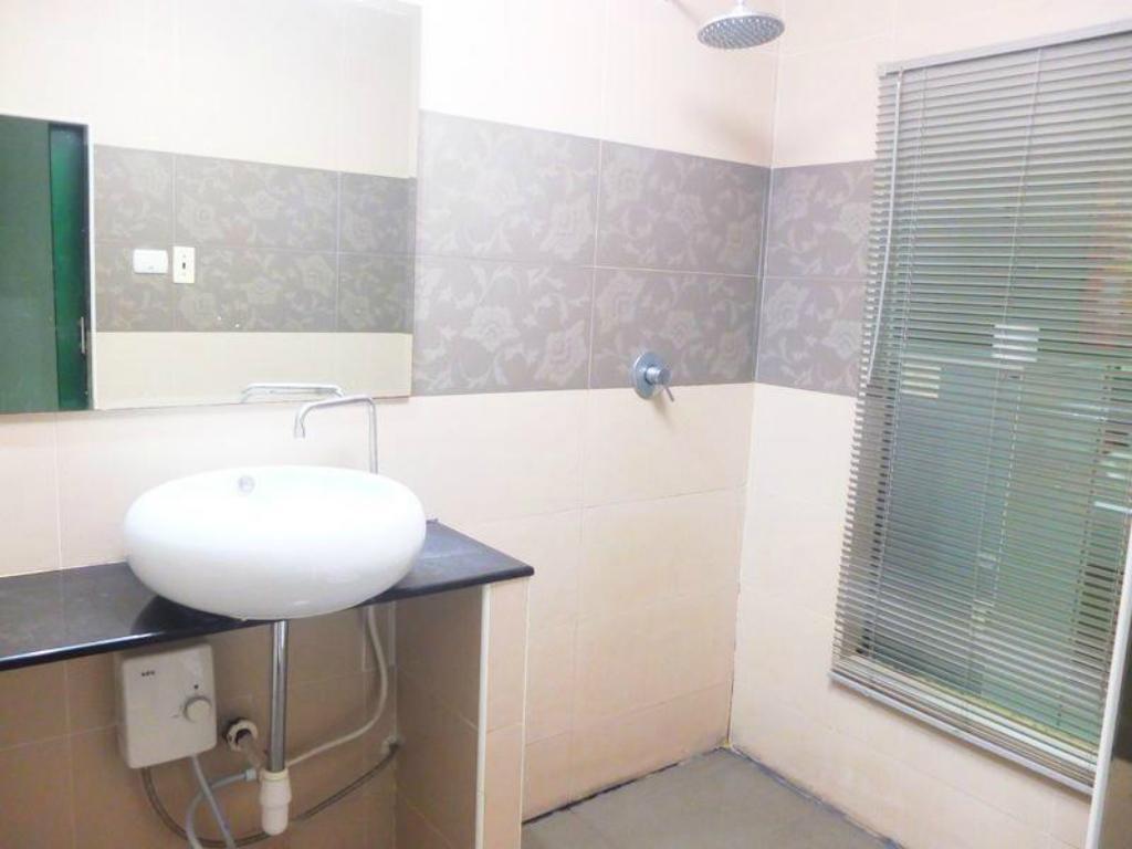 Piza 24 Guesthouse Pattaya Luaran gambar