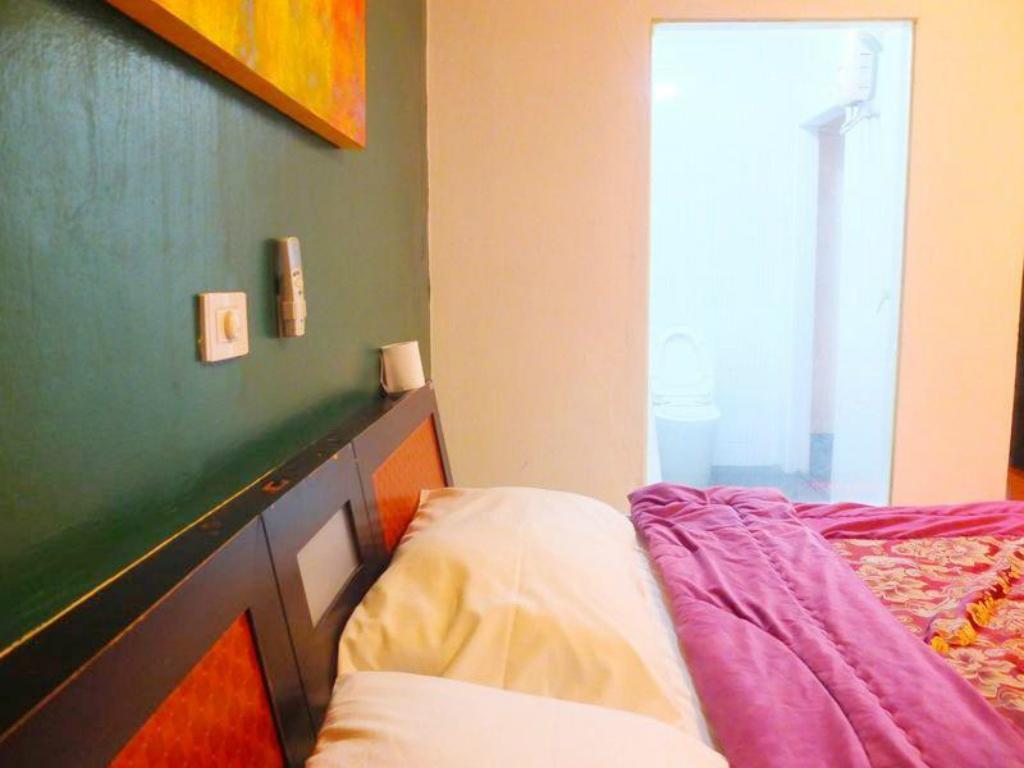 Piza 24 Guesthouse Pattaya Luaran gambar